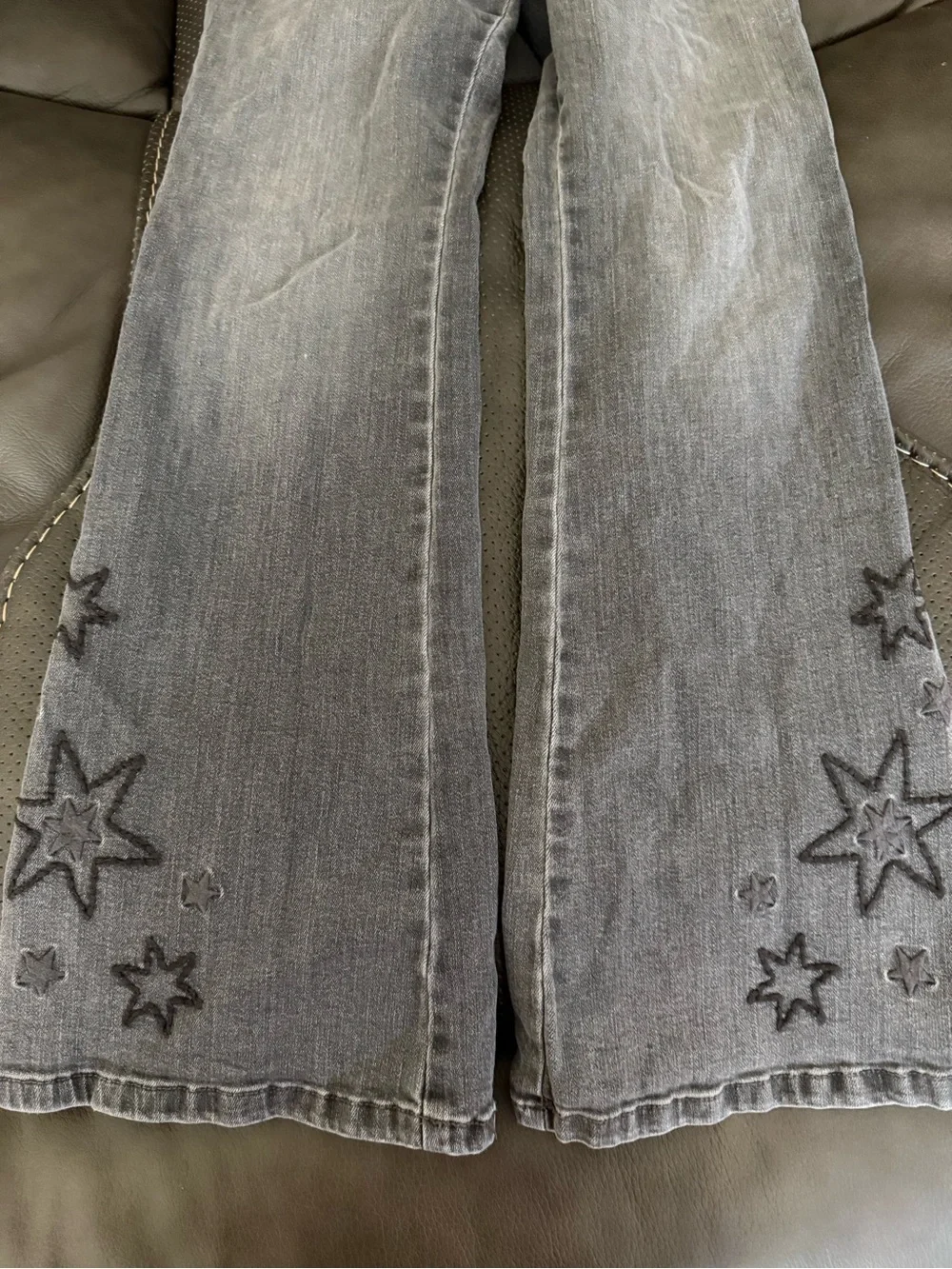 OshKosh B’gosh Girls Size 12 Gray Black Flare Jeans Embroidered Stars Y2K
